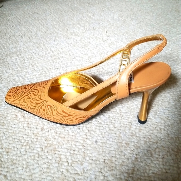 Timothy HitsmanCamelGold Pattern,OpenBack, Pump/heel.New in box. 3" heel… - Picture 1 of 8